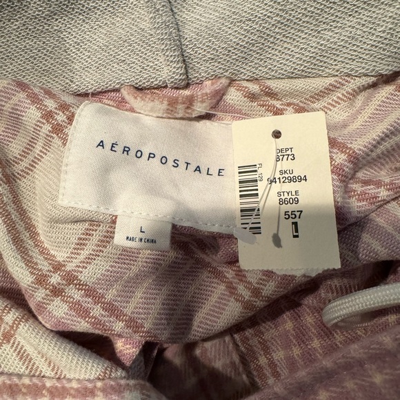 NWT Plaid Flannel Hooded Cropped Shacket - Picture 3 of 4